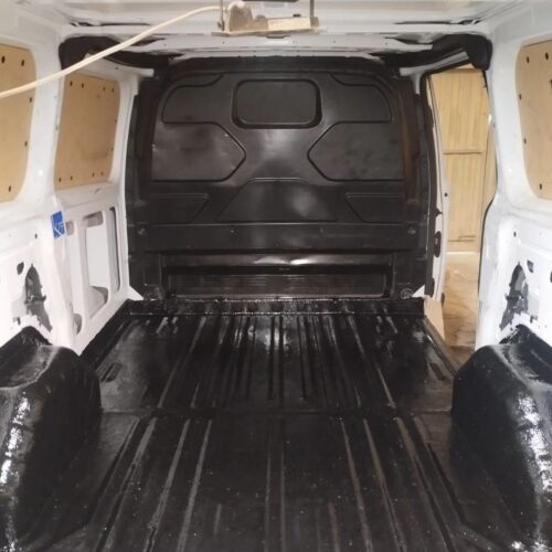 Revestimiento del suelo de una furgoneta o de otro tipo de vehículo industrial